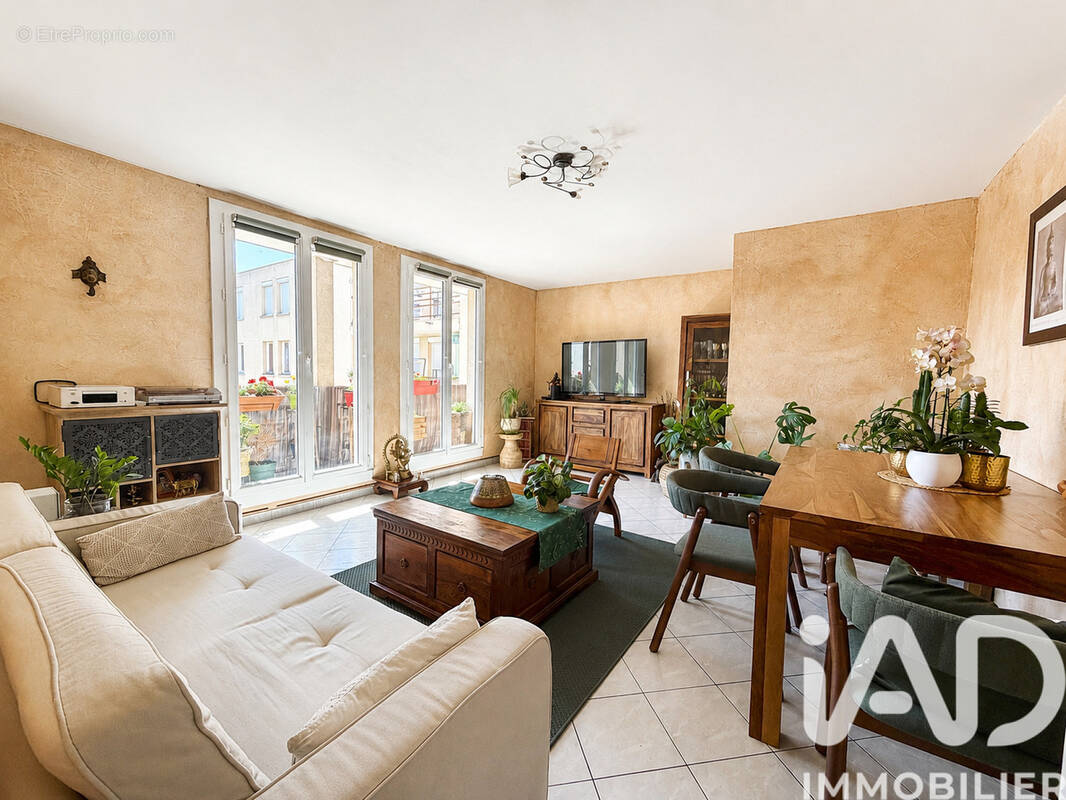 Photo 1 - Appartement à LOGNES