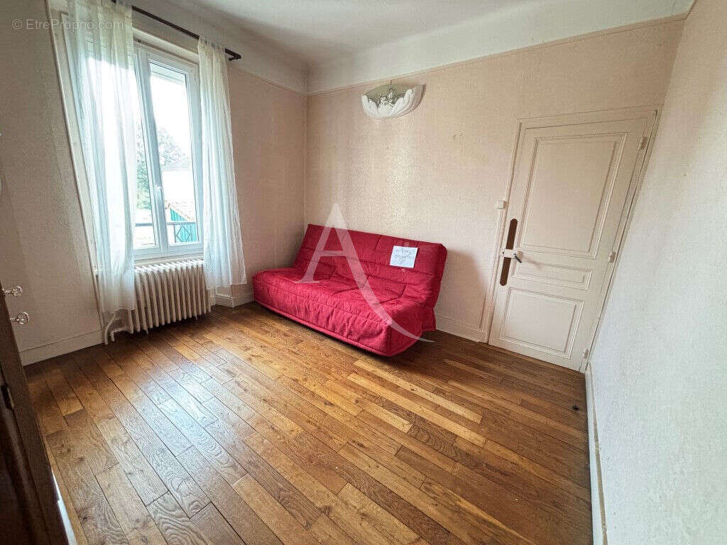 EN VENTE -  FOURCHAMBAULT  - Maison 3 chambres et bureaux terrain - photo 6
