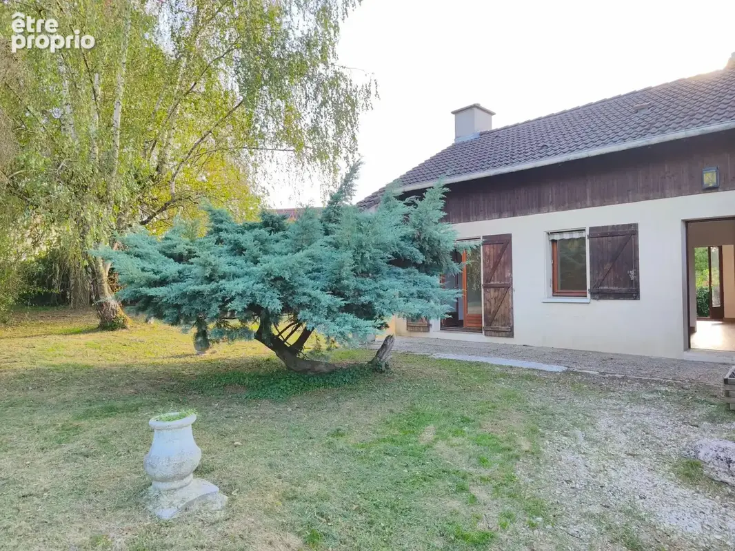 Maison à MONT-SOUS-VAUDREY