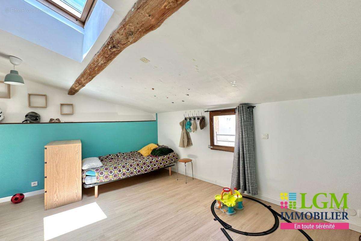 LUNEL - Maison d'habitation usage mixte coeur de ville - photo 6