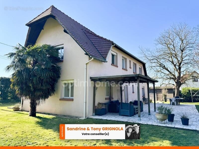 Maison à COURBEPINE