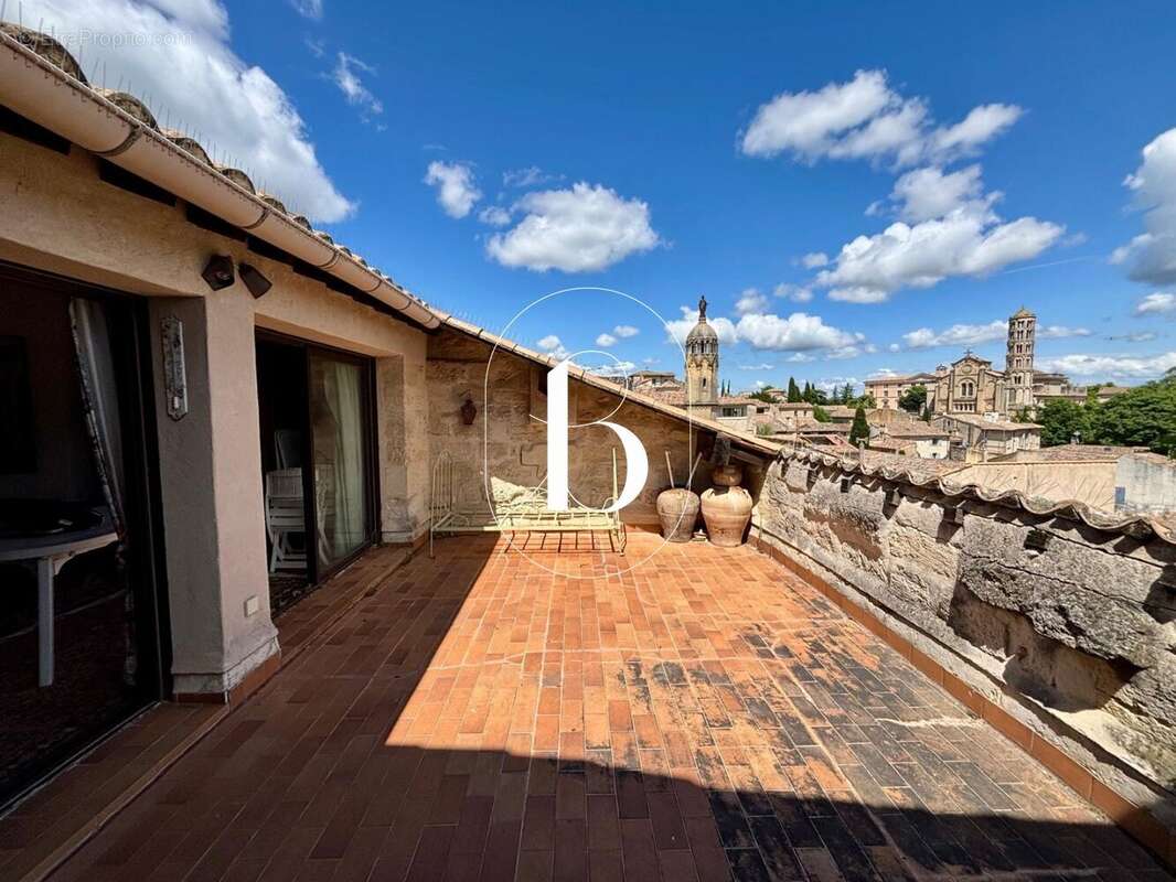 Appartement à UZES