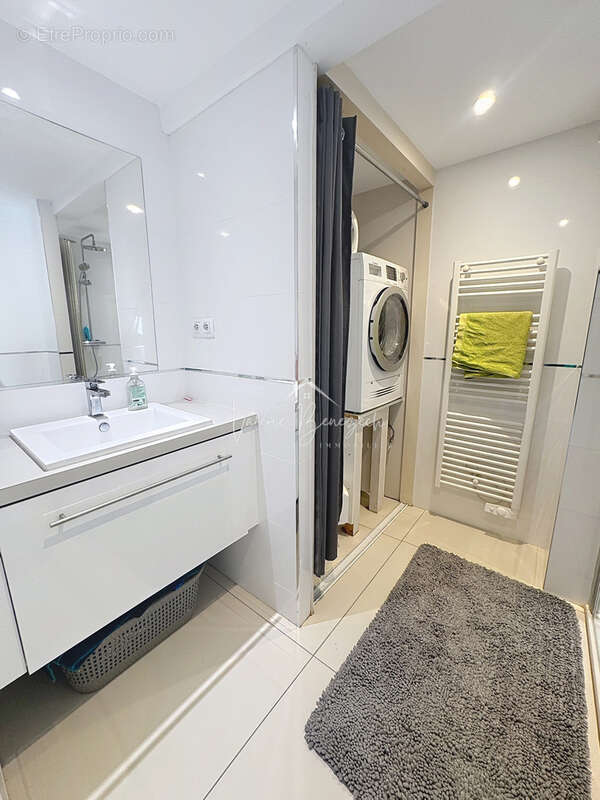 Appartement à SAINT-AFFRIQUE