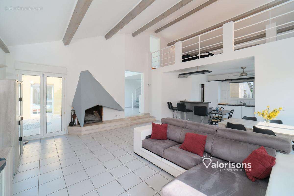 Maison à VILLETTE-D'ANTHON