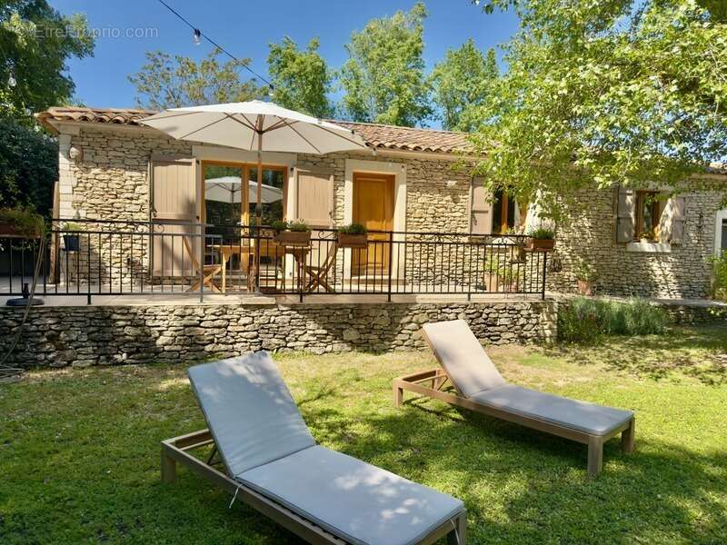Maison à GORDES