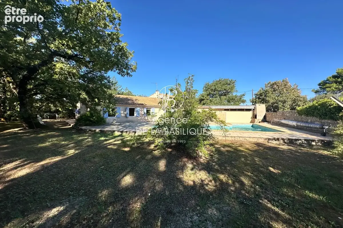 Maison 6 pièces 133 m² à vendre à Saint-Maximin-La-Sainte-Baume (83470) - photo 8