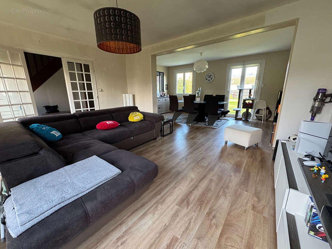 Maison à FRANQUEVILLE-SAINT-PIERRE