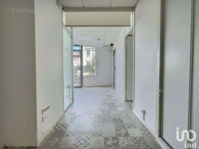 Photo 3 - Commerce à FOURAS