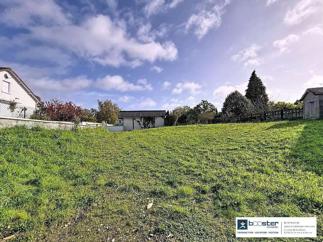 Maison à SAINT-YRIEIX-LA-PERCHE