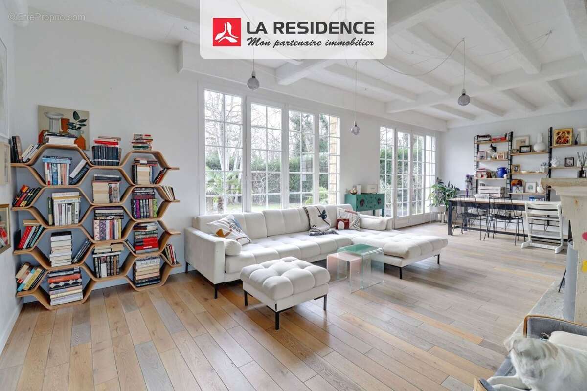 Maison à VERNEUIL-SUR-SEINE