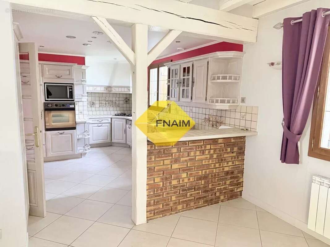 Maison à SAULX-LES-CHARTREUX