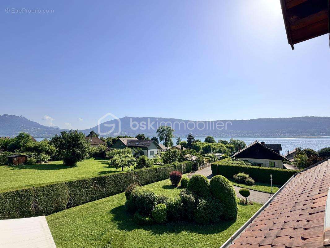 Appartement à VEYRIER-DU-LAC
