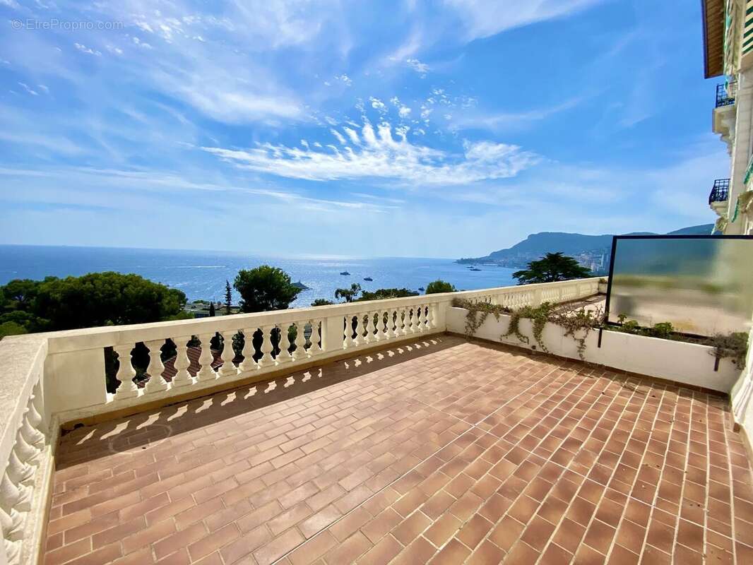 Appartement à ROQUEBRUNE-CAP-MARTIN