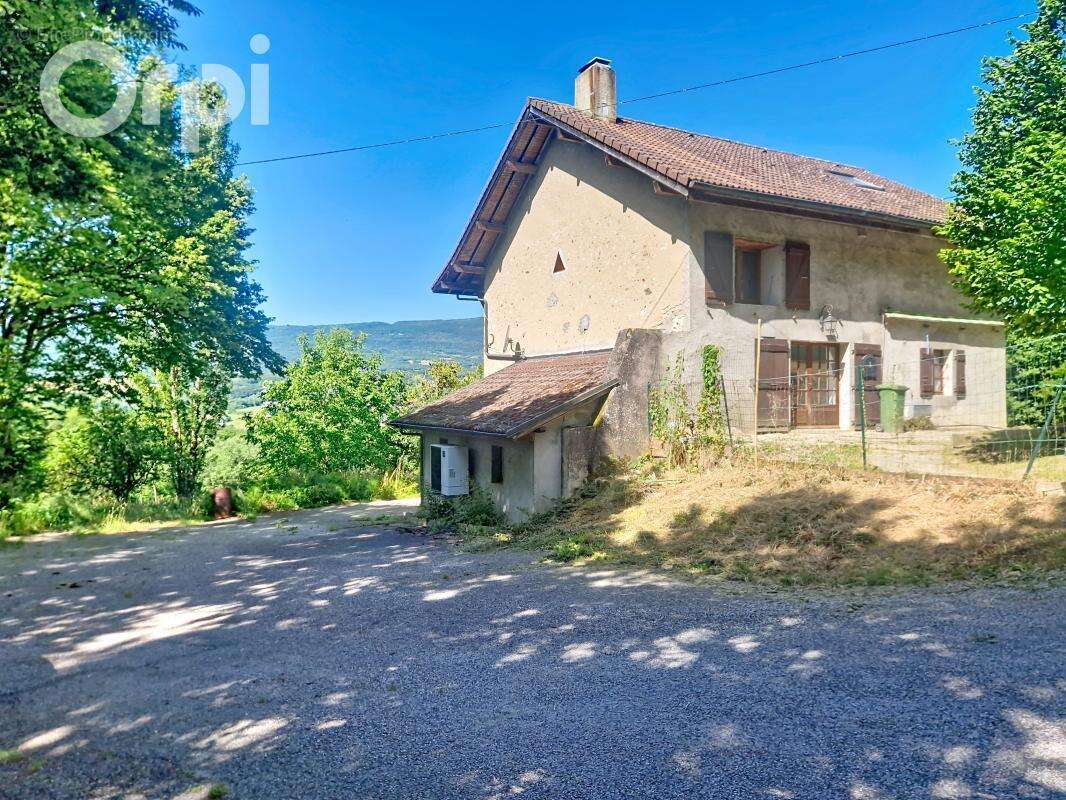Propriété de 201 m2 et 6,5 ha pour les chevaux - photo 4