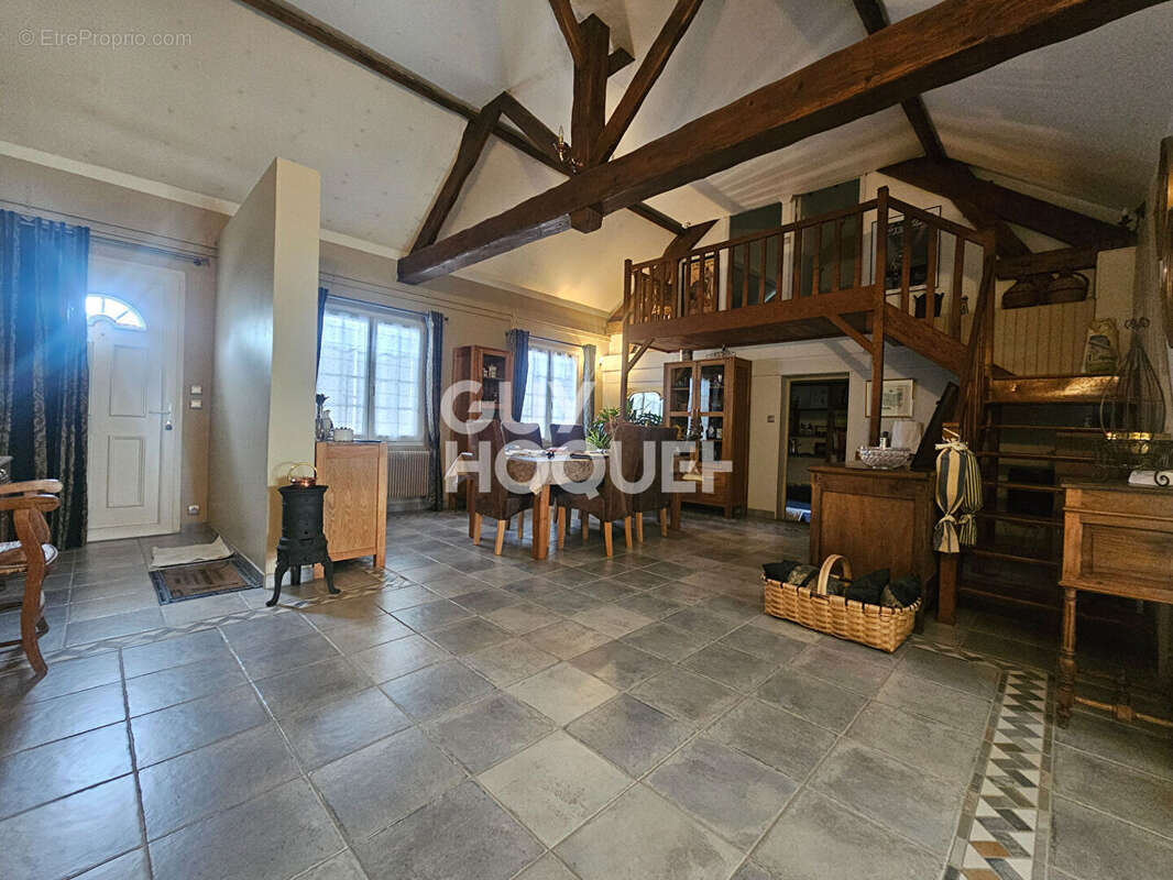 Maison 170 m² à Compiegne  - photo 4