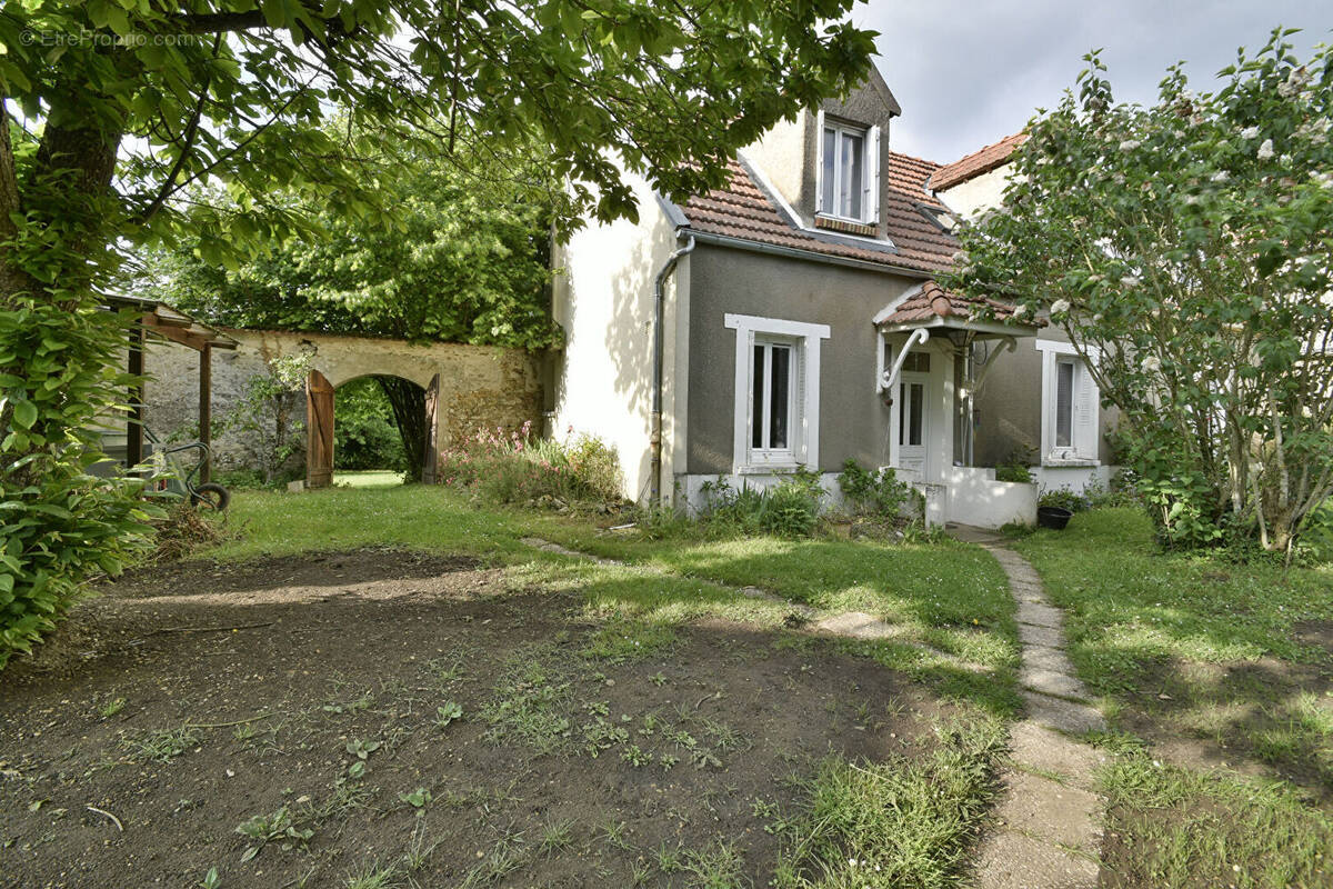 Maison à MERE