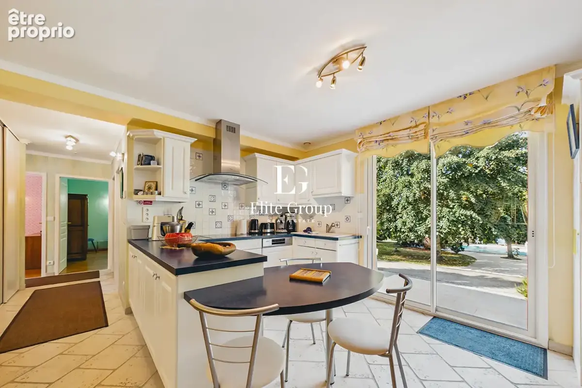 Maison de plain-pied sur parc arboré de près de 5000 m² proche d'angouleme - photo 7