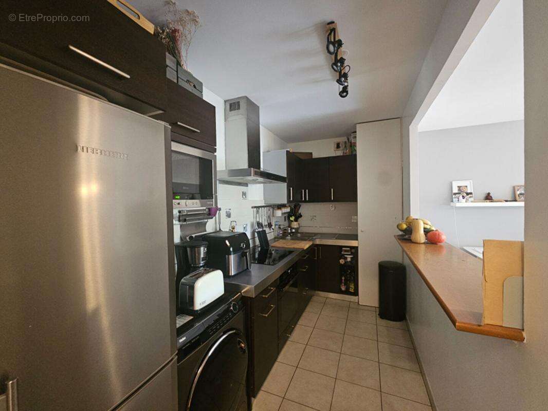 Appartement à COURBEVOIE