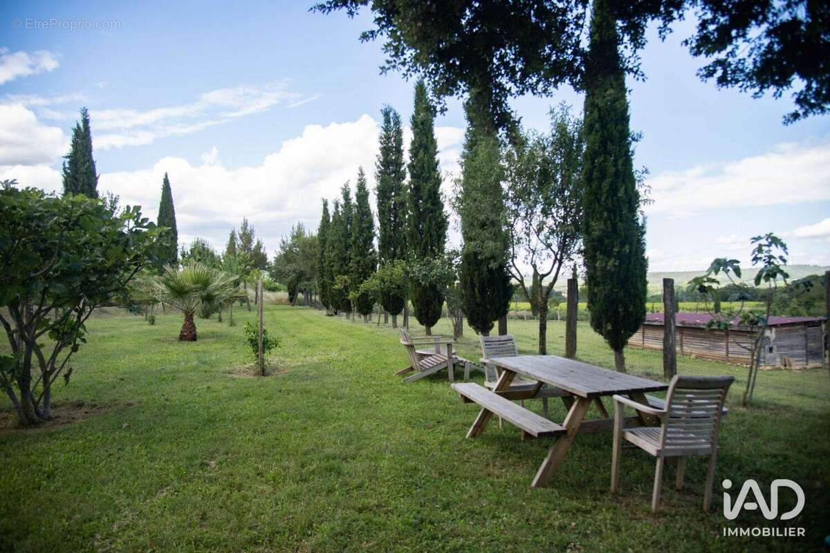 Photo 2 - Maison à SABRAN