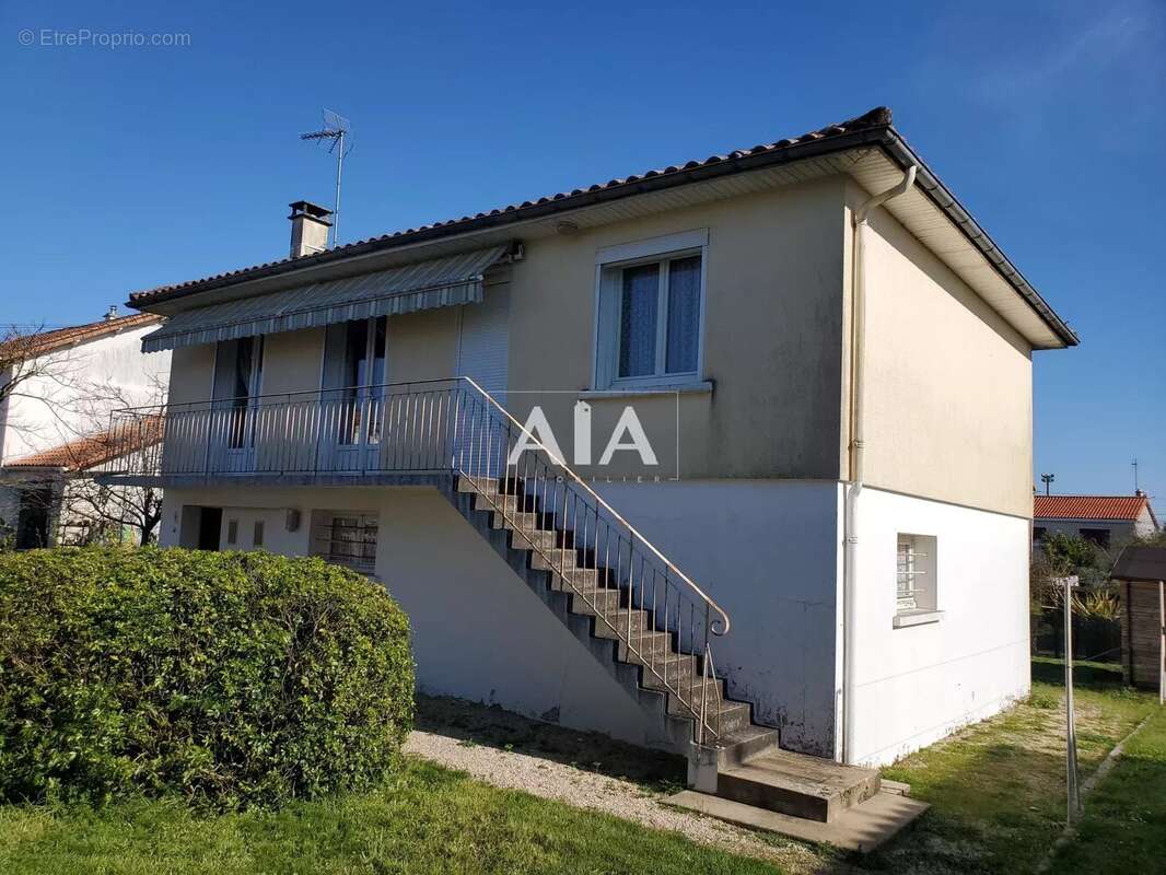 Maison à RUFFEC