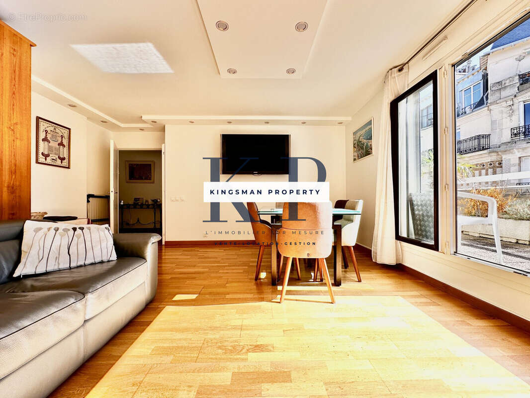 Appartement à PARIS-20E