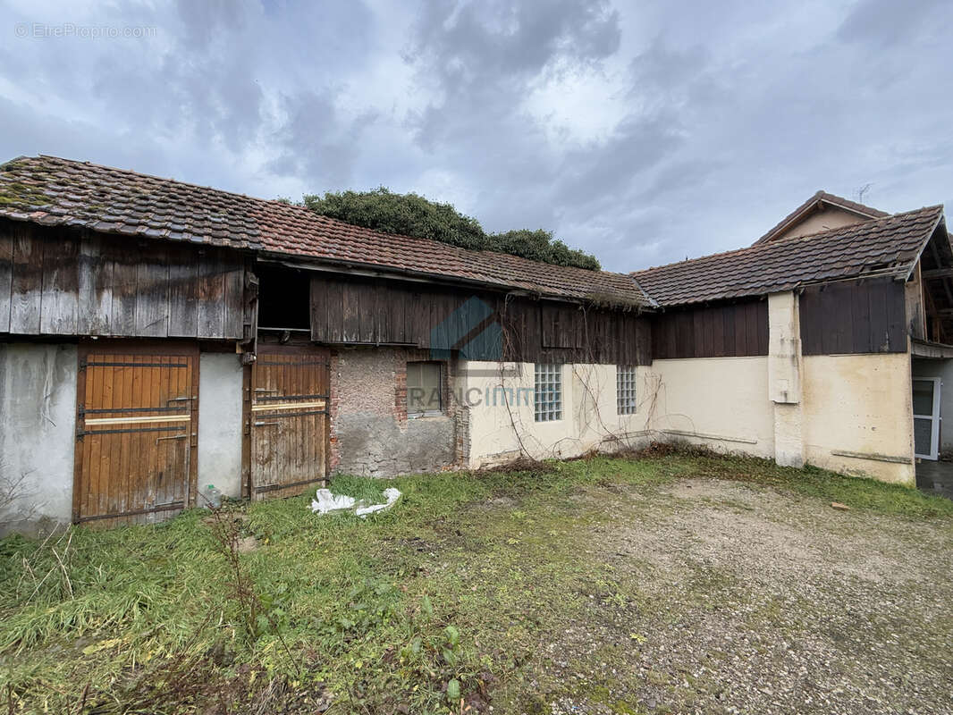 Maison à PONT-DE-ROIDE