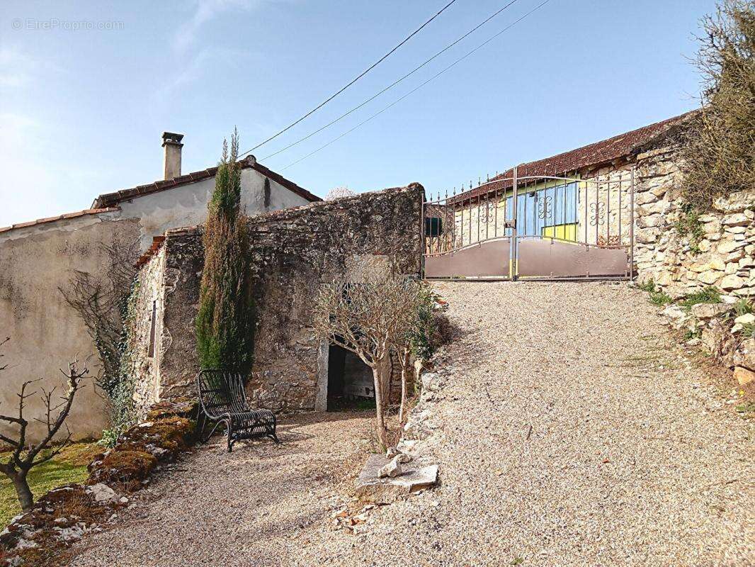 Maison à CAHORS