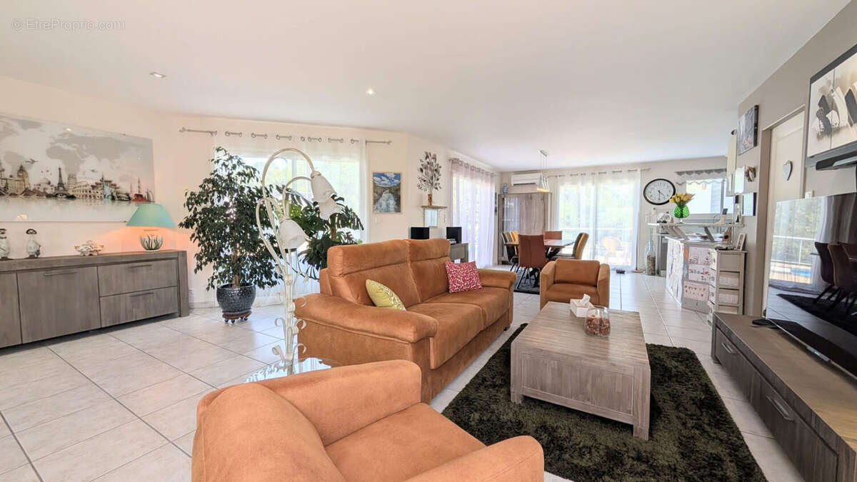 Maison à HAGETMAU