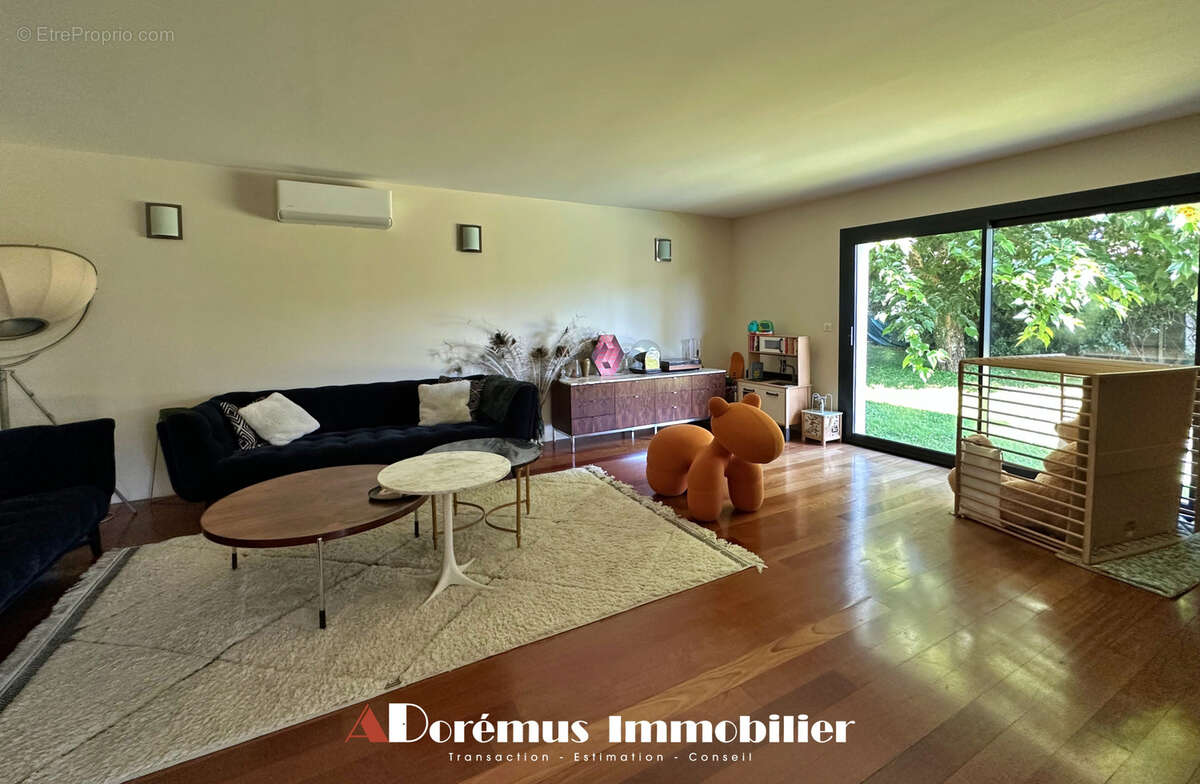 Maison à CAMBLANES-ET-MEYNAC