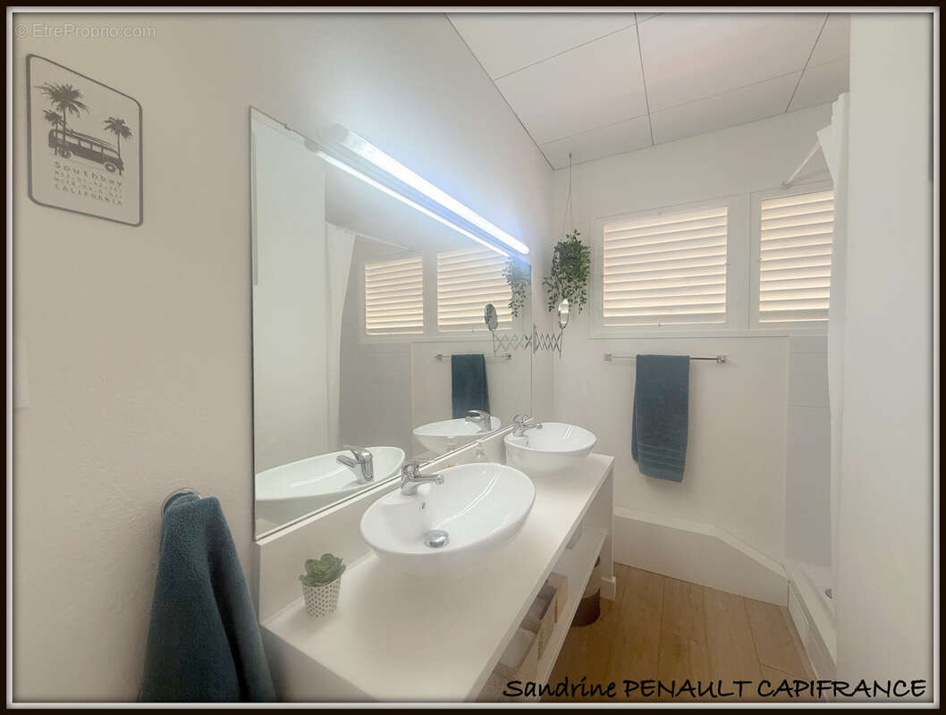A vendre a kourou (guyane francaise) une splendide maison t4 jumelee de 90 m² - terrain de 297 m² - au prix de 379 000 € - photo 18