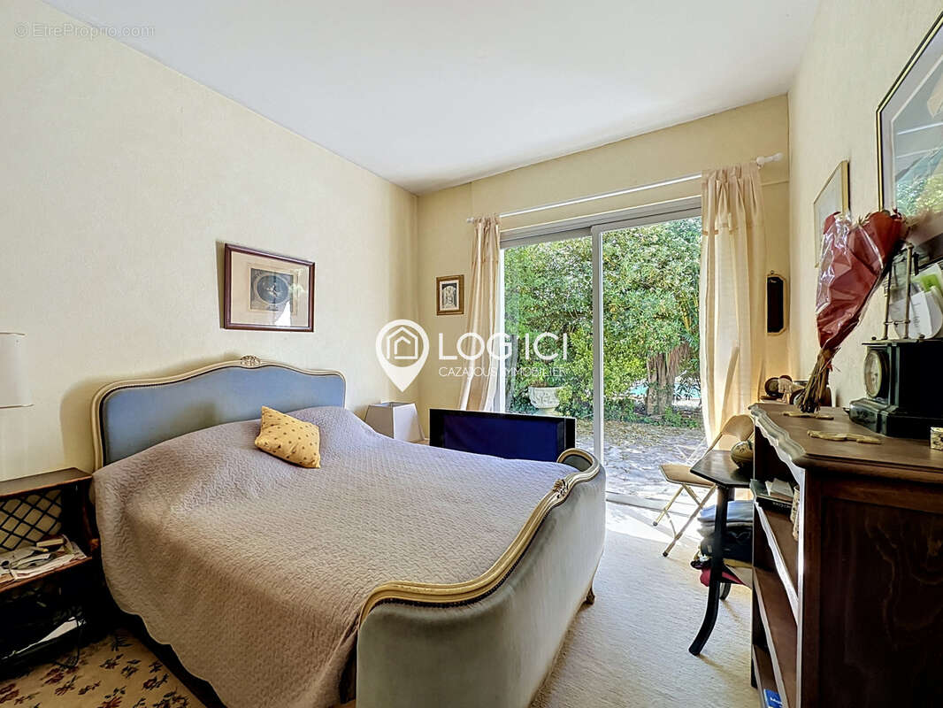 NAY - Vente Maison familiale atypique T9 sur 3 niveaux avec piscine - photo 15