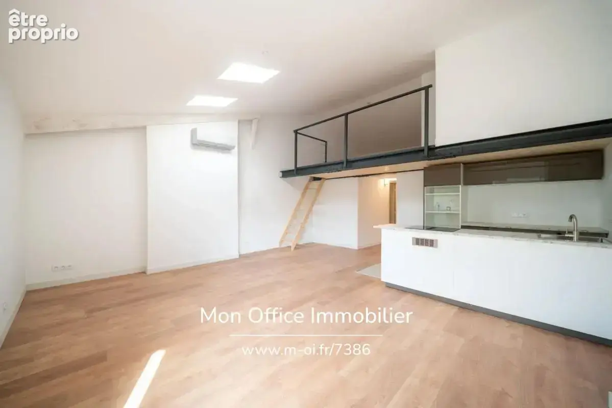 Référence : 7386-ASA - Appartement 3 pièces avec mezzanine dernier étage - photo 3