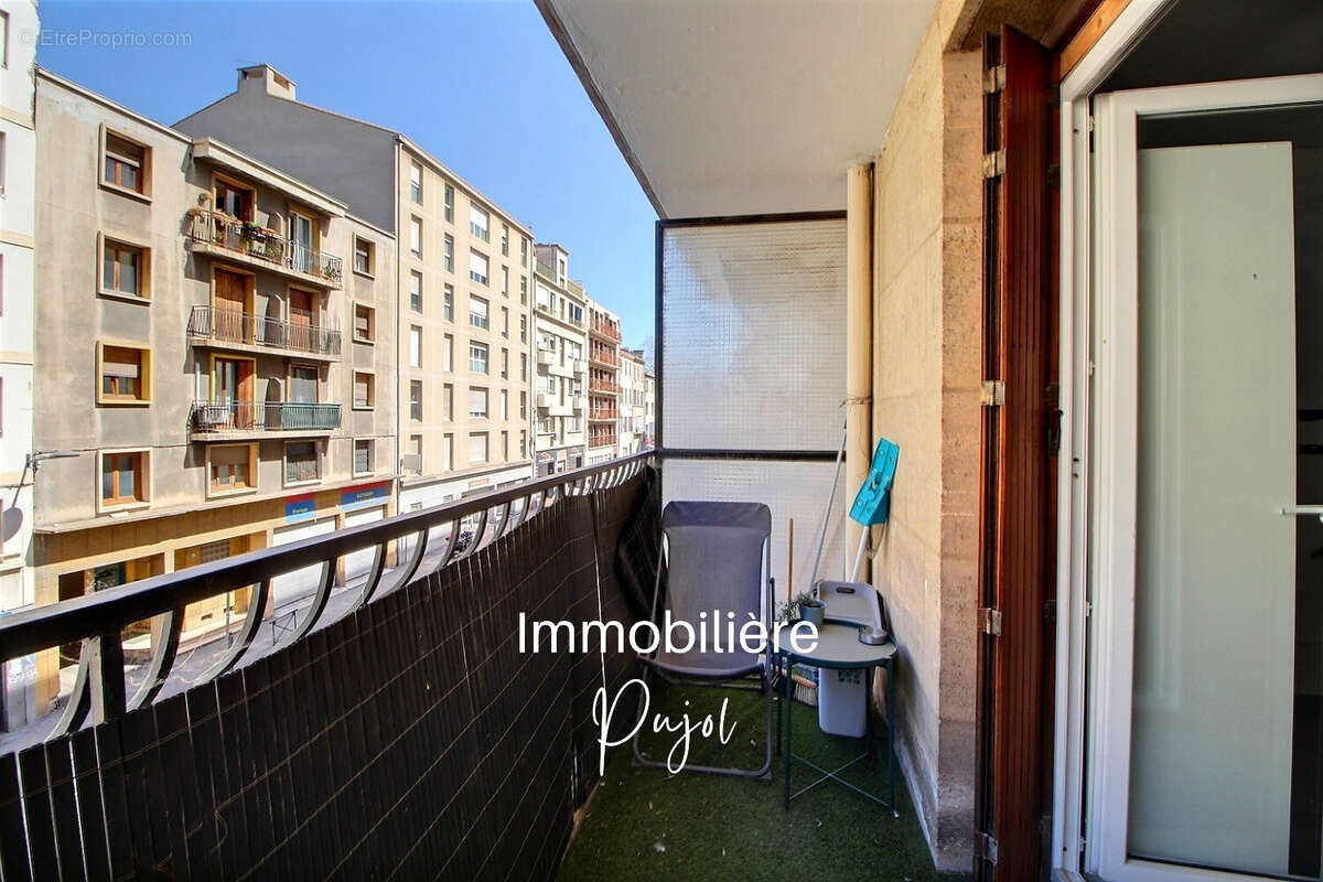 Appartement à MARSEILLE-3E