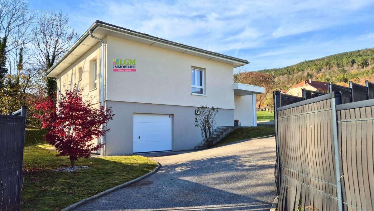 Maison à BELLEGARDE-SUR-VALSERINE
