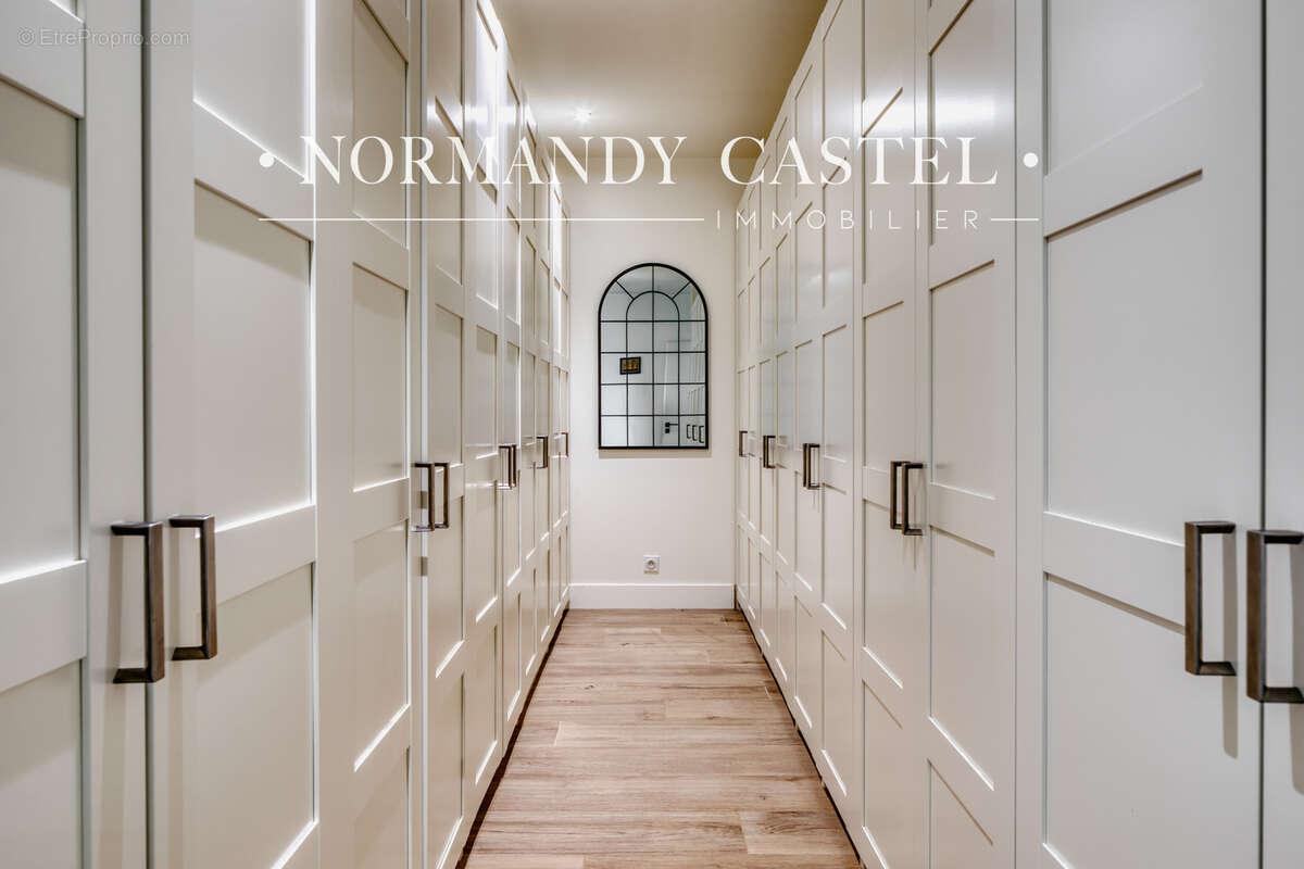 Maison à SAINT-ETIENNE-LA-THILLAYE