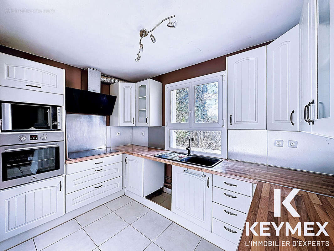 Maison à MERY-SUR-OISE