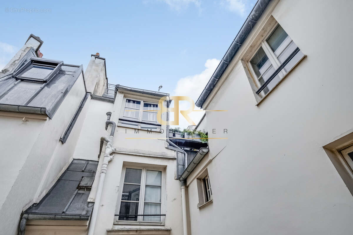 Appartement à PARIS-3E