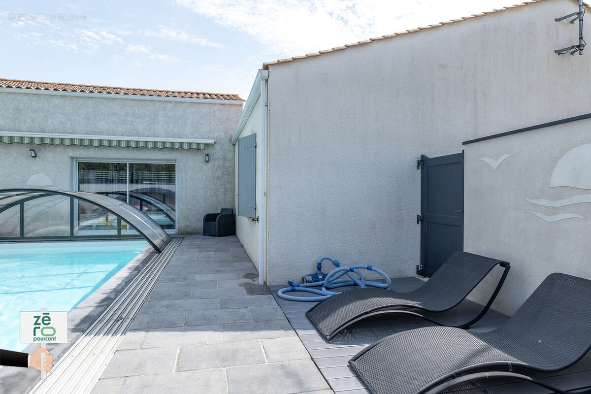 Maison à LES MAGNILS-REIGNIERS