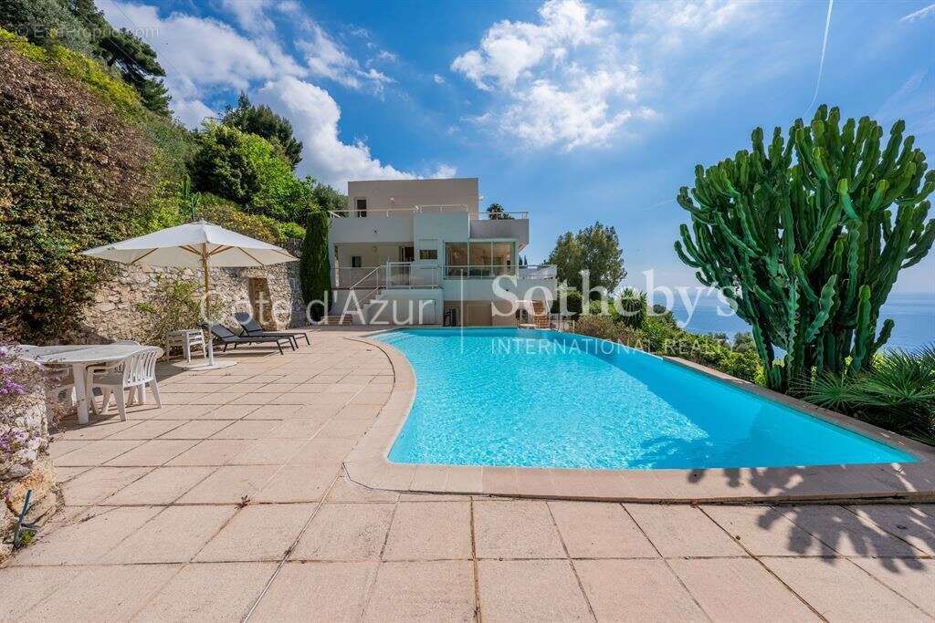 Maison à EZE