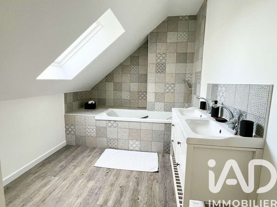 Photo 7 - Maison à LOUVERNE