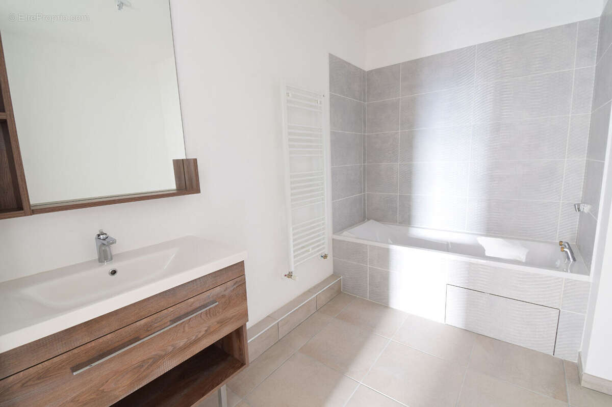 Appartement à TASSIN-LA-DEMI-LUNE