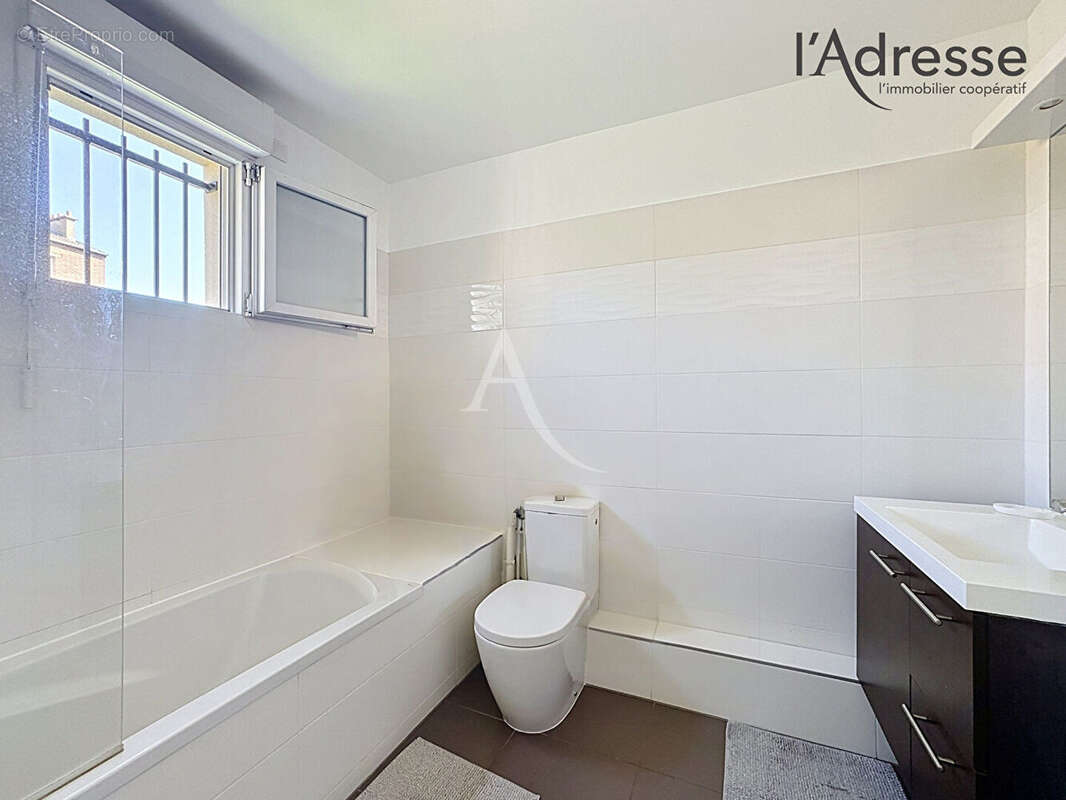 PUTEAUX/ République - Appartement 3 pièces 62m² - 1 Terrasse 16m²  - 1 Parking - 1 Cave - photo 13
