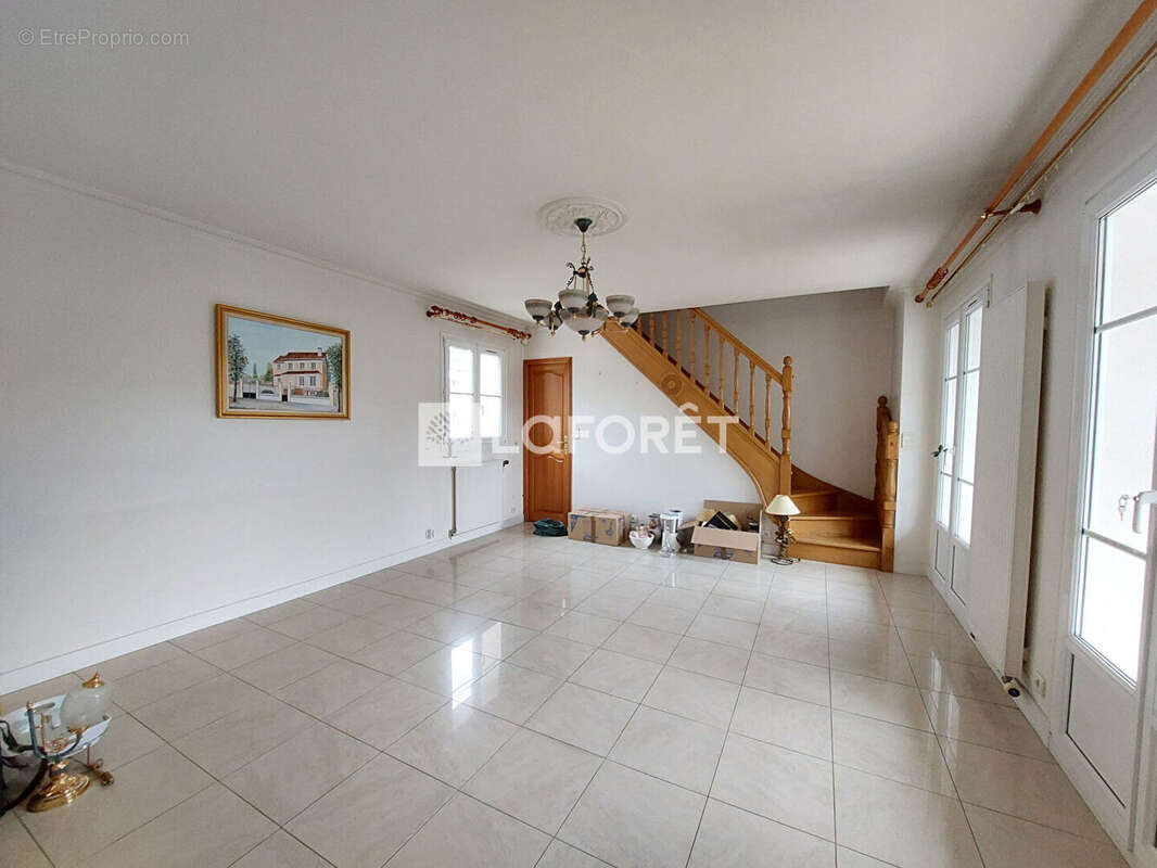 Maison à VILLEMOMBLE