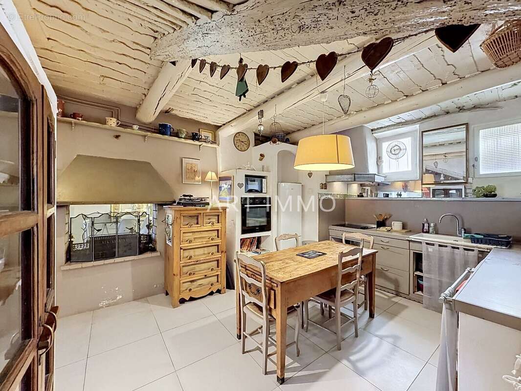 Maison à ROBION