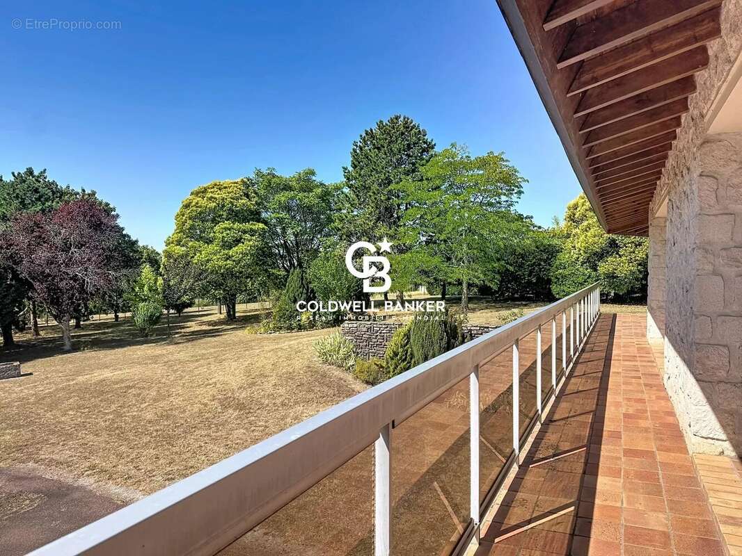Maison d'architecte  de 6 chambres: Jardin arboré & Vue dégagée - photo 13