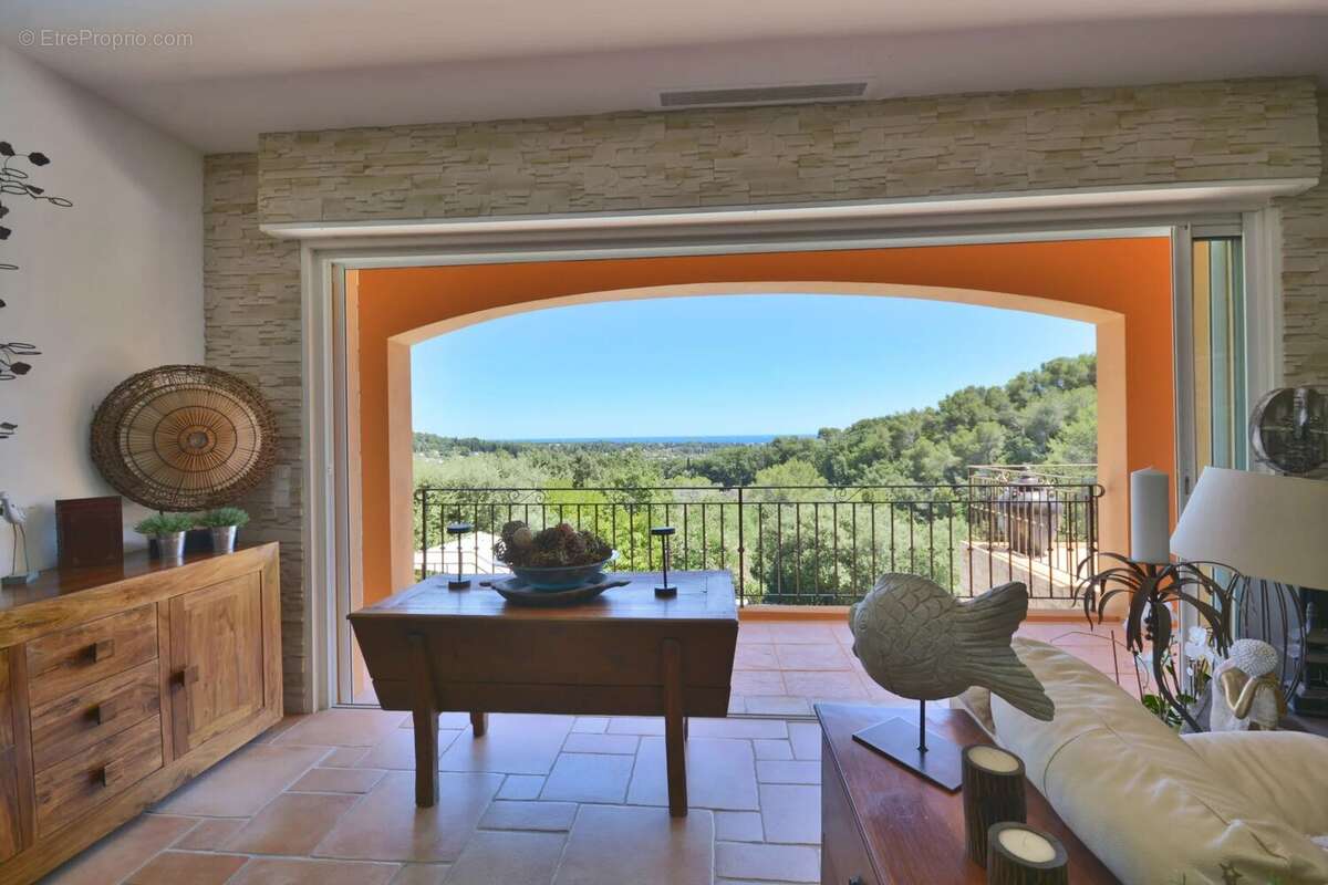 Maison 300 m² à Biot  - photo 25