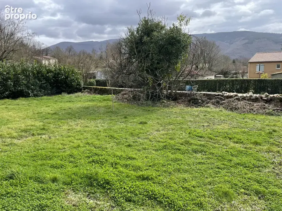 Terrain 800 m² à Bout-Du-Pont-De-Larn  - photo 2