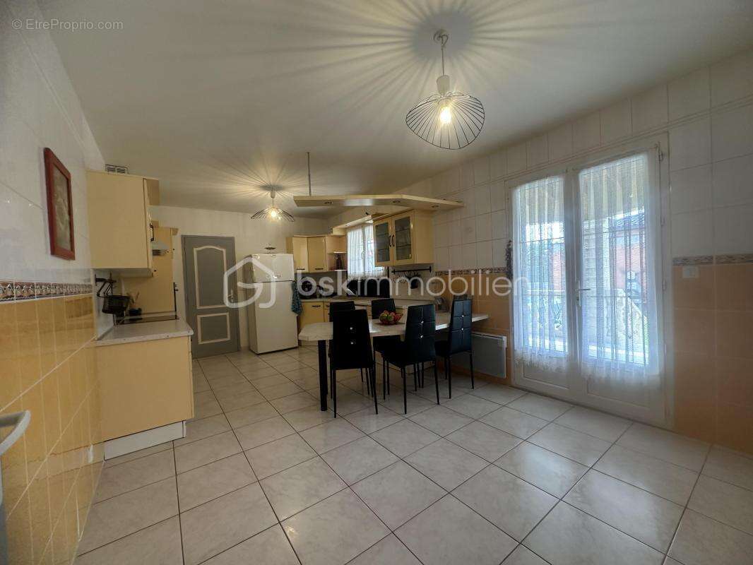 Maison à RIBAUTE-LES-TAVERNES