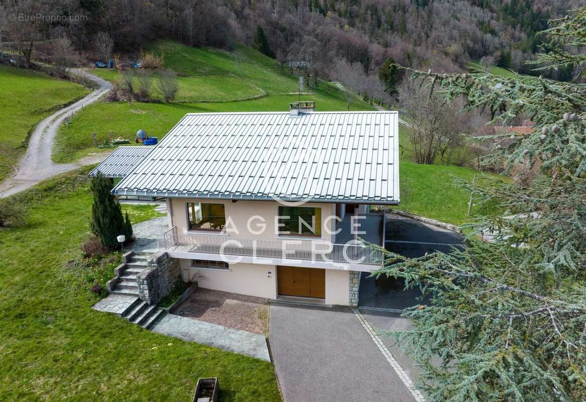 Maison à THONES