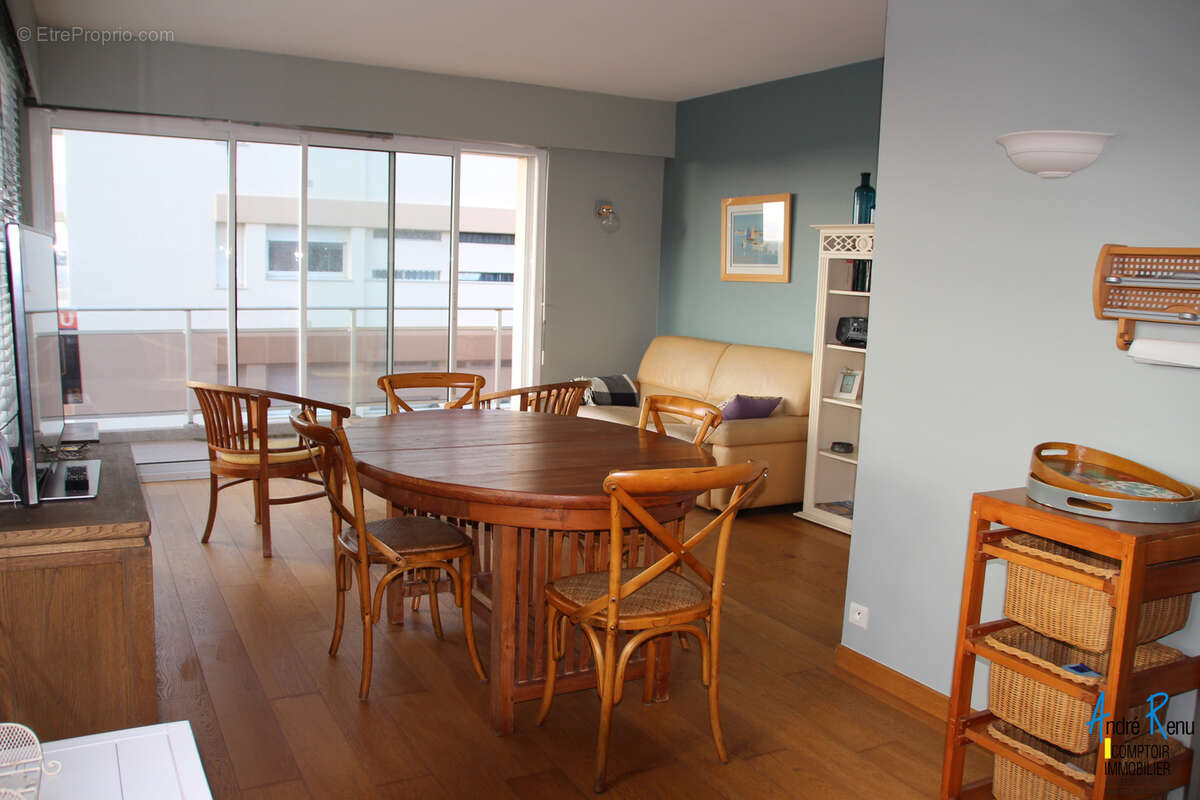 Bel appartement vue mer, plage de Vallières - photo 3